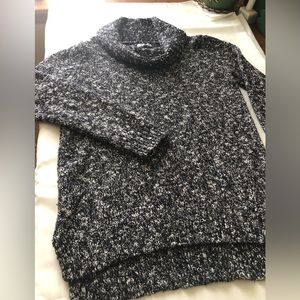 Croft & Barrow, Womens sweater, black, white, super soft and comfy